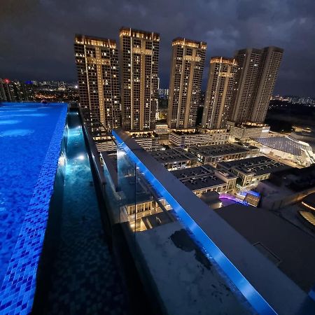Pavilion 2 Revo L Rooftop Swimming Pool Ls15 쿠알라룸푸르 외부 사진